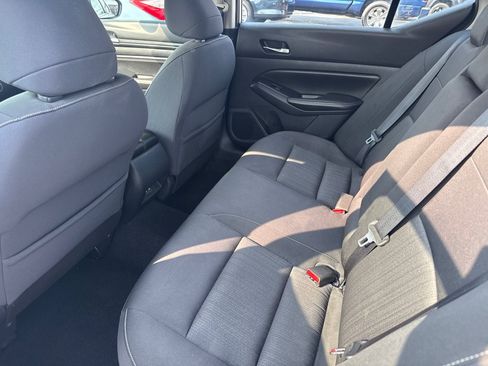 Used 2019 Nissan Altima 2.5 S FWD image 9