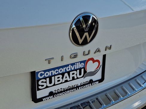 Used 2023 Volkswagen Tiguan SE image 29