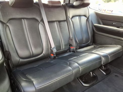Used 2022 Jeep Wagoneer Series III w/ Flexible Seating Group AWD/4WD image 16