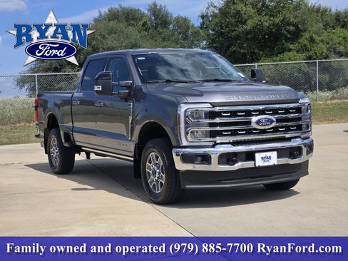 Used 2025 Ford F250 Lariat w/ Lariat Ultimate Package AWD/4WD image 2