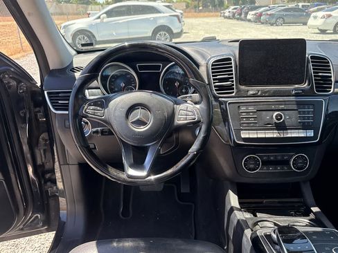 Used 2018 Mercedes-Benz GLS 550 4MATIC image 16