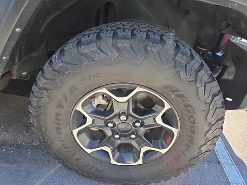 Used 2021 Jeep Wrangler Sport AWD/4WD image 2