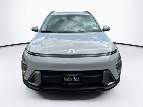 Used 2025 Hyundai Kona SEL AWD/4WD image 2