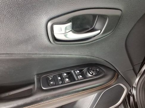 Used 2021 Jeep Compass Limited AWD/4WD image 14