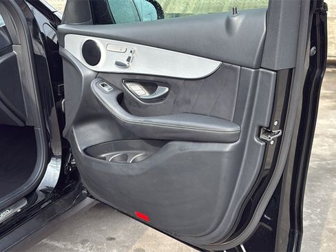 Used 2022 Mercedes-Benz GLC 300 w/ AMG Line image 31