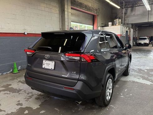 Used 2025 Toyota RAV4 LE AWD/4WD image 10