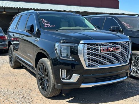 Used 2021 GMC Yukon Denali w/ Denali Premium Package AWD/4WD image 2