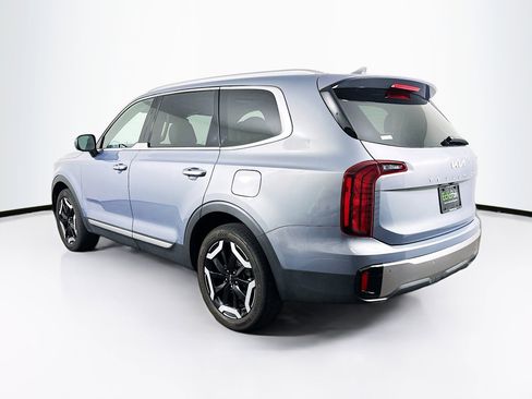 Used 2025 Kia Telluride S FWD image 5