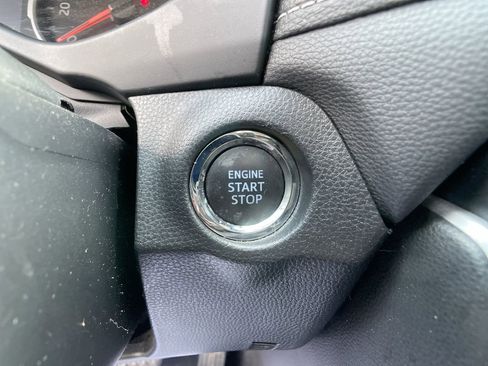 Used 2021 Toyota RAV4 XLE w/ Convenience Package AWD/4WD image 26
