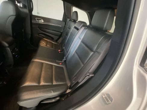 Used 2021 Jeep Grand Cherokee Limited image 23