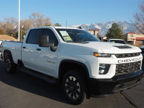 Used 2022 Chevrolet Silverado 2500 Custom w/ Custom Value Package image 3