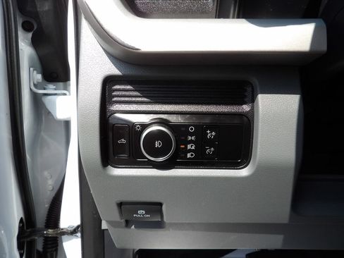 Used 2023 Ford F250 XL w/ XL Driver Assist Package AWD/4WD image 19