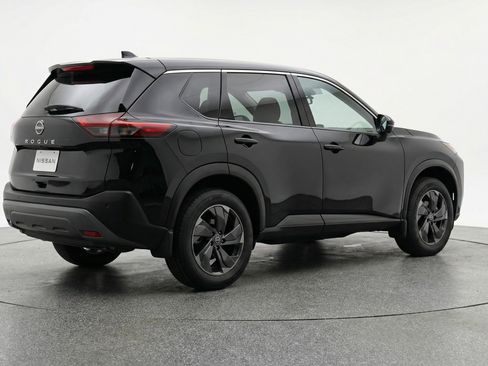 Used 2025 Nissan Rogue SV image 9