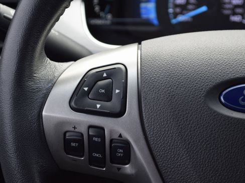 Used 2018 Ford Taurus SEL w/ Equipment Group 201A image 12