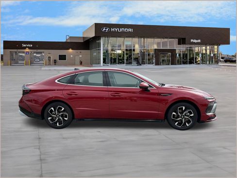 Used 2025 Hyundai Sonata SEL FWD image 8