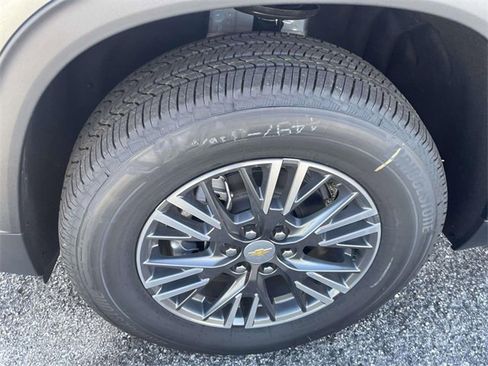 New 2026 Chevrolet Traverse LT image 9