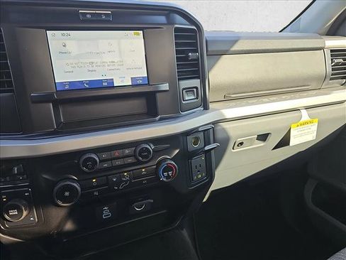 New 2026 Ford F450 XLT w/ 360-Degree Camera Package image 29