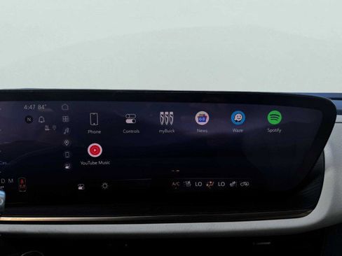 Used 2024 Buick Envision Avenir image 32