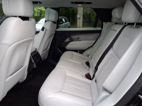 Used 2024 Land Rover Range Rover Sport SE AWD/4WD image 17