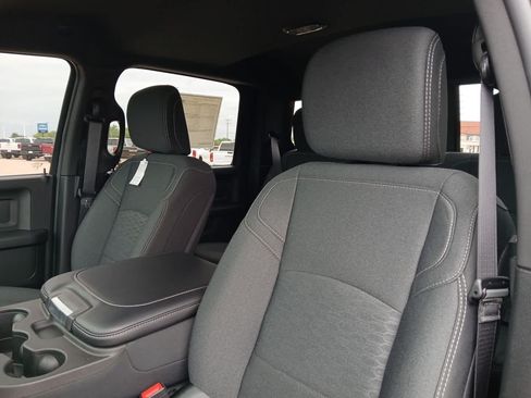 New 2026 RAM 2500 Tradesman AWD/4WD image 17