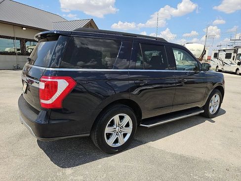 Used 2021 Ford Expedition XLT RWD image 8