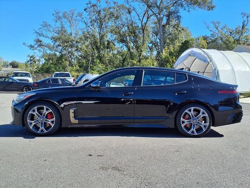 Used 2018 Kia Stinger GT2 image 4