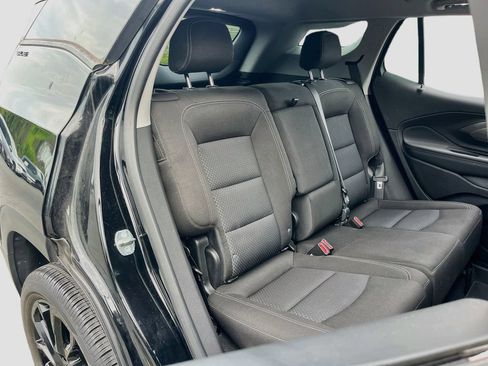 Used 2024 GMC Terrain SLE w/ Driver Convenience Package FWD image 25