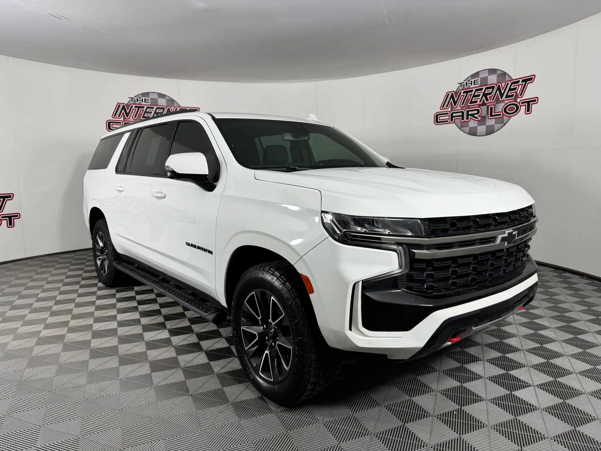 Used 2022 Chevrolet Suburban Z71 w/ Luxury Package AWD/4WD image 9