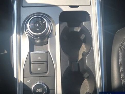 Used 2024 Ford Explorer XLT w/ Equipment Group 202A AWD/4WD image 37