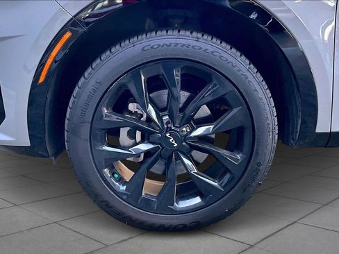 Used 2023 Kia Sorento SX image 9