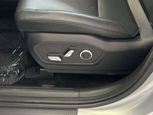 Used 2025 Hyundai Santa Fe SEL FWD image 22