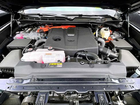 New 2025 Toyota Tundra Limited image 16