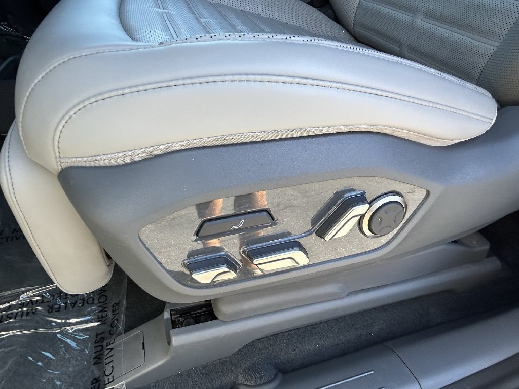 Used 2024 Kia EV9 Land AWD/4WD image 19