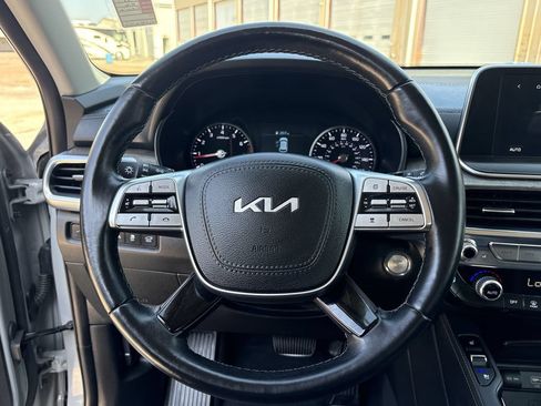 Used 2022 Kia Telluride EX w/ EX Premium Package AWD/4WD image 15