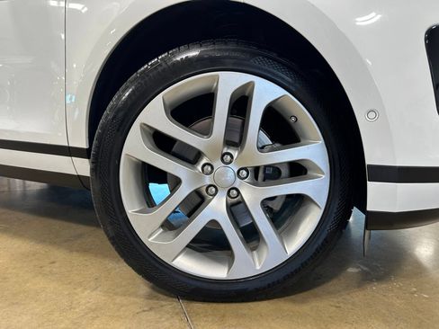 Used 2021 Land Rover Range Rover Evoque SE AWD/4WD image 10