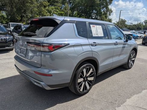 Used 2025 Mitsubishi Outlander SE AWD/4WD image 4