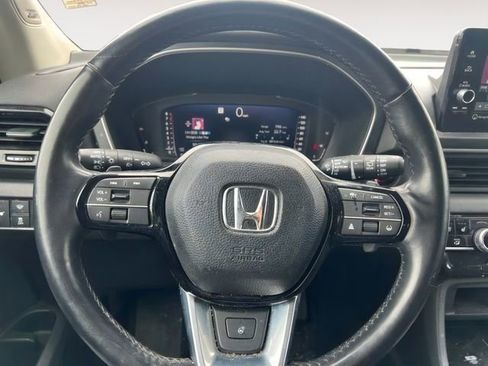 Used 2023 Honda Pilot Elite image 11