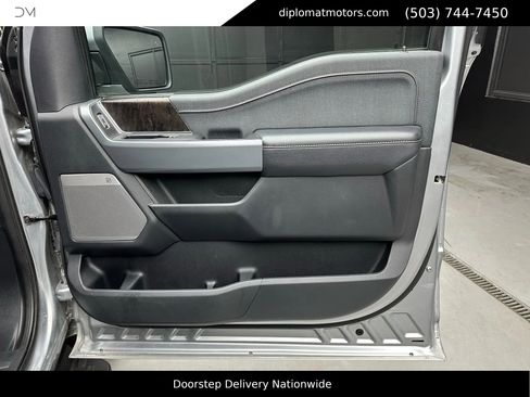 Used 2022 Ford F150 Lightning Lariat w/ Tow Technology Package image 26