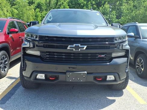 Used 2021 Chevrolet Silverado 1500 LT Trail Boss w/ Convenience Package II AWD/4WD image 2