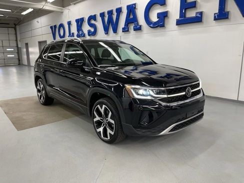Certified 2023 Volkswagen Taos SEL AWD/4WD image 5