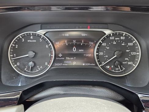 Used 2025 Nissan Pathfinder SL FWD image 32