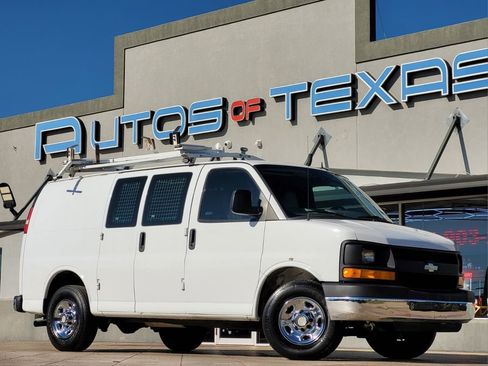 Used 2014 Chevrolet Express 2500 image 1