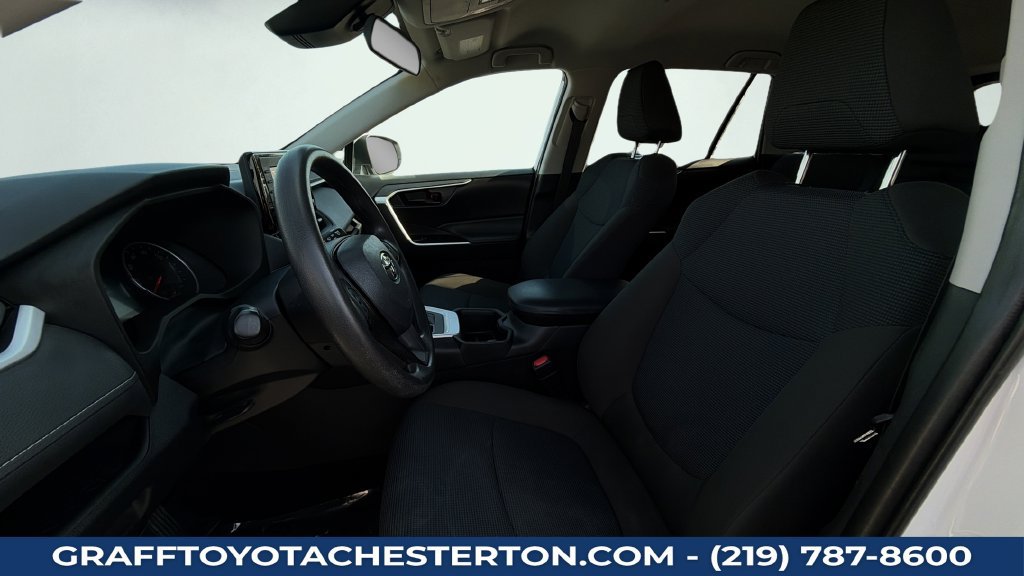 Used 2022 Toyota RAV4 LE w/ Carpet Mat Package (TMS) AWD/4WD image 23