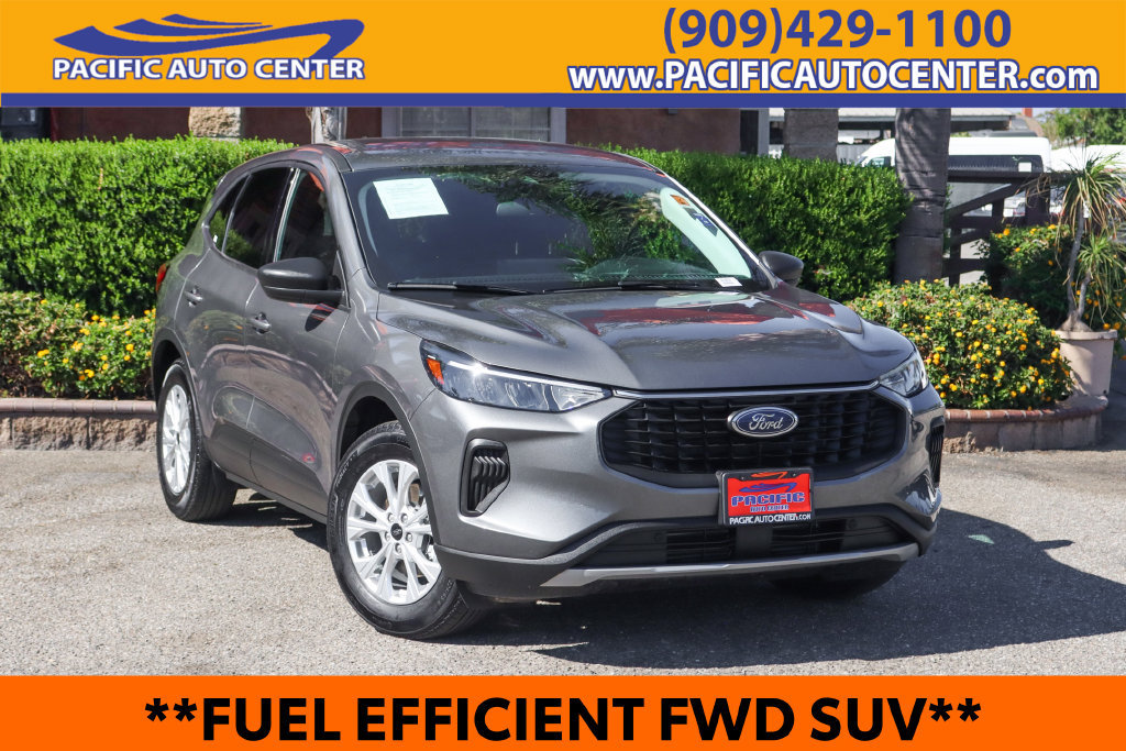 Used 2025 Ford Escape Active w/ Tech Pack #1 FWD image 1