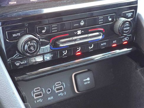 Used 2022 Jeep Grand Cherokee Limited RWD image 33