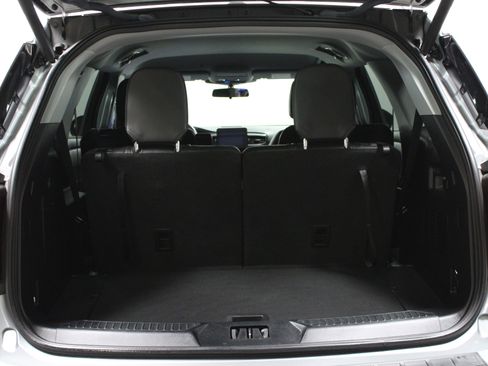 Used 2022 Ford Explorer XLT w/ Equipment Group 202A image 15