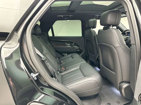 Used 2024 Land Rover Range Rover Sport SE AWD/4WD image 12