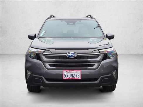 Used 2026 Subaru Forester Premium AWD/4WD image 3