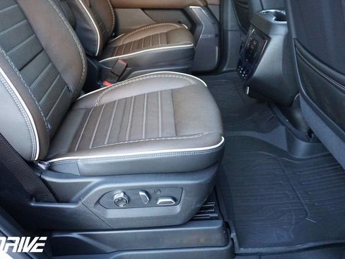 Used 2026 GMC Yukon Denali Ultimate image 48