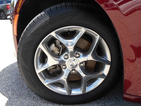 Certified 2018 Chrysler Pacifica Limited FWD image 12